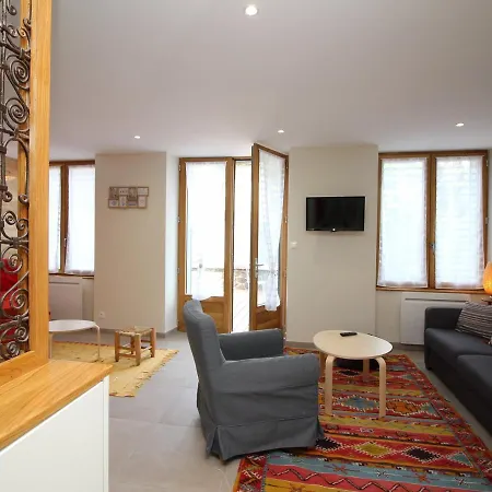 Mont-dore : T2 Spacieux Avec Terrasse, 300m Des Thermes, Renovee, Parking Prive - Fr-1-608-98 Apartment Le Mont-Dore