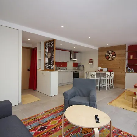 Mont-dore : T2 Spacieux Avec Terrasse, 300m Des Thermes, Renovee, Parking Prive - Fr-1-608-98 * Le Mont-Dore